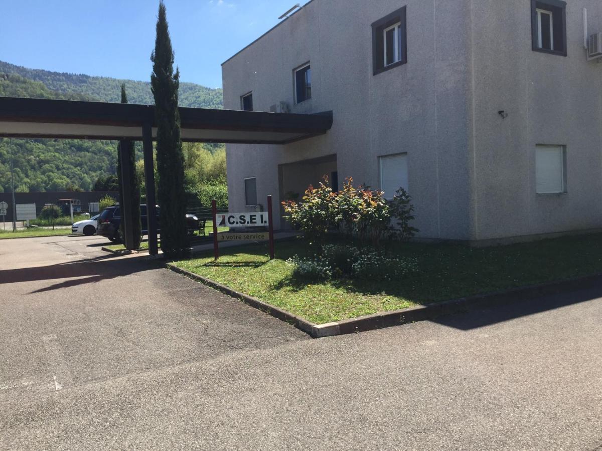 Chambre Atypique Domene Exterior photo